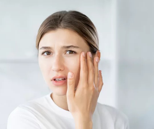 اختلاج العين اليسرى