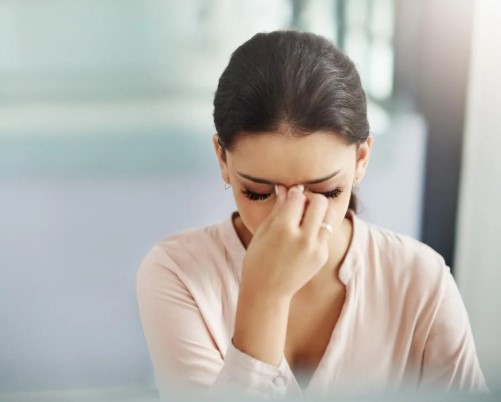 اختلاج العين اليسرى