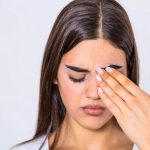 اسباب وجع العين اليسرى