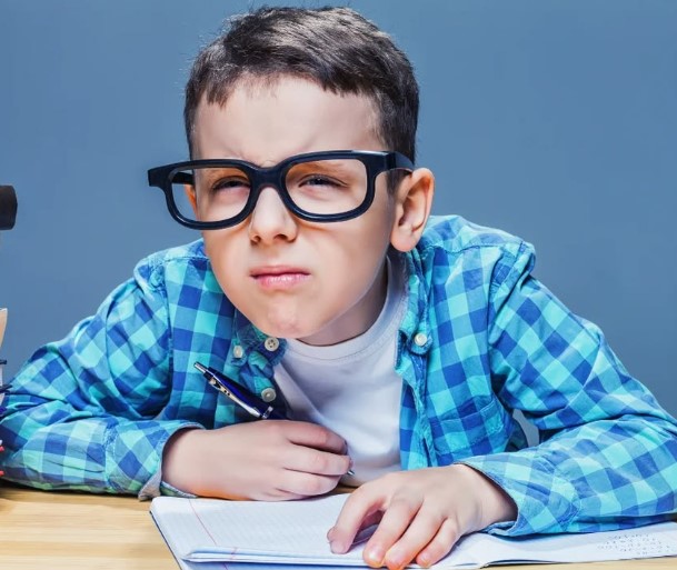 أسباب ضعف النظر عند الأطفال