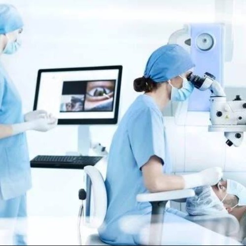 الفرق بين الليزك وPRK وSMILE: أيهما يناسبك؟