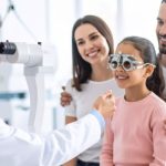 الوقت المناسب لفحص نظر أفراد الأسرة